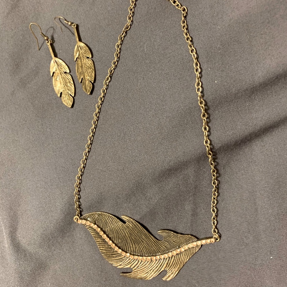 Bronze Leaf Necklace w/ Matching Earrings  Set